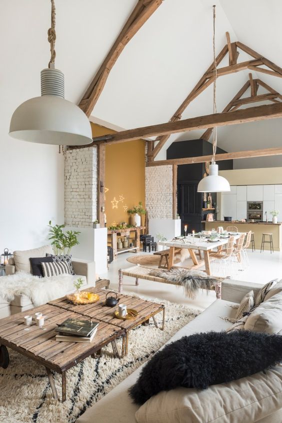 plafond cathédrale 15 idées pour un séjour réussi ! Une hirondelle dans les tiroirs